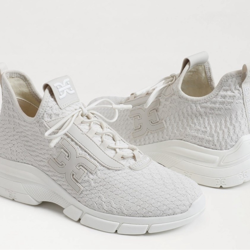 Super Chic Women’s Sneaker